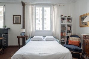1 bedroom, WiFi, bed sheets - Eminent Grace, by Veeve (Paris)