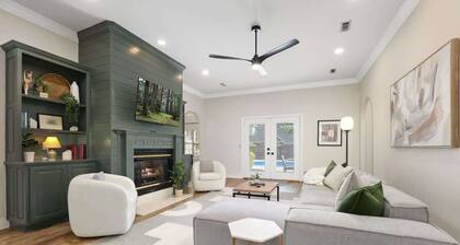 Poolside Place - Game Room - MTB-Friendly