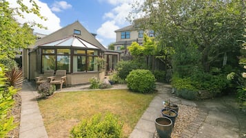Cottage | Outdoor dining