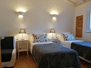 2 bedrooms - Amor de Criança - Casa com 2 Quartos (São Teotónio)