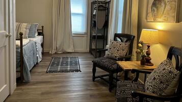 2 dormitorios, tabla de planchar con plancha, wifi y ropa de cama