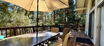 Starry Skies - West Shore Cabin.  Walk to Private Beach. DOG OK