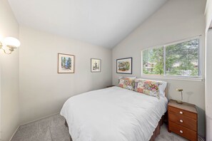 5 quartos, ferros/tábuas de passar roupa, Wi-Fi de cortesia