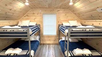 3 bedrooms, iron/ironing board, travel crib, WiFi