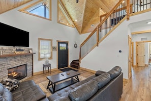 Fernseher, Kamin