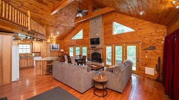 Télévision, cheminée