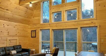 A-Frame Cabin | Hot Tub | Bluff Views | RRG