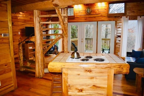 Cozy RRG Retreat | Private Valley & Forest Views | Hidden Falls Cabin