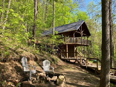 High Rock Cabin | RRG | Hot Tub!