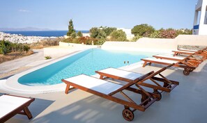 Pool - Luxury Apartment with Pool (Syros)