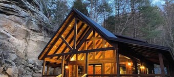 Higher Standards-RRG-Hot Tub- Hand Crafted Detail