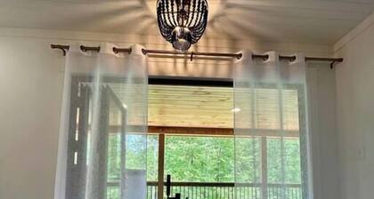 Inverness Cabin - romantic, luxury, hot tub, sauna