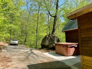 Property grounds - Mammoth Arch | Hot Tub | RRG | Near Nada Tunnel (Stanton)