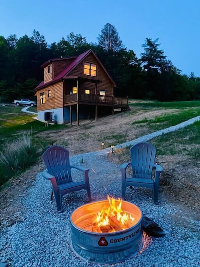 Smallwood Cabin-RRG-LUX-hot tub | wifi