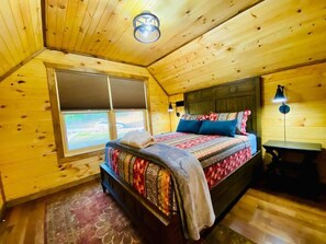 3 bedrooms, WiFi, bed sheets - Smallwood - Central RRG Cabin with Hot Tub & WiFi (Pine Ridge)