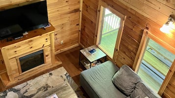 TV, fireplace, DVD player