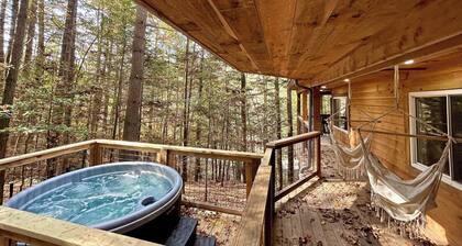 The Founder - Iconic Rockhouse Cabin!