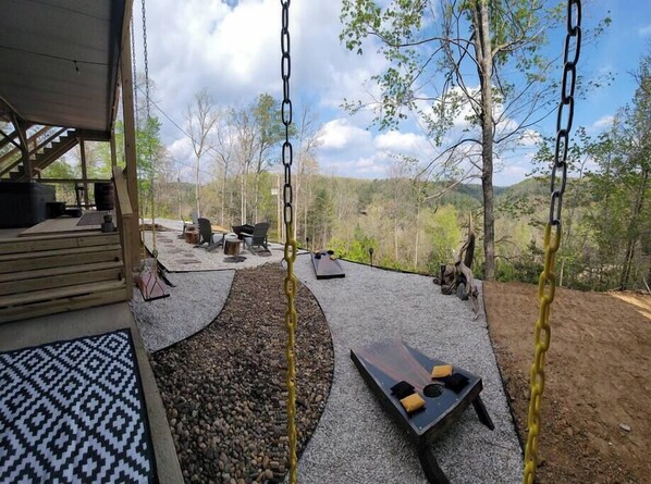 تناول الطعام بالخارج