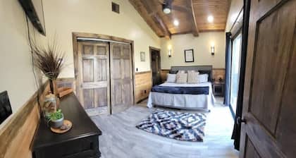 Waldens Wonder | artist dream | hot tub