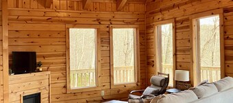 Wildwood Cabin RRG, Hot tub-private hikes nearby