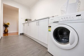 Interior - Spacious Family Retreat in Granton (Granton)