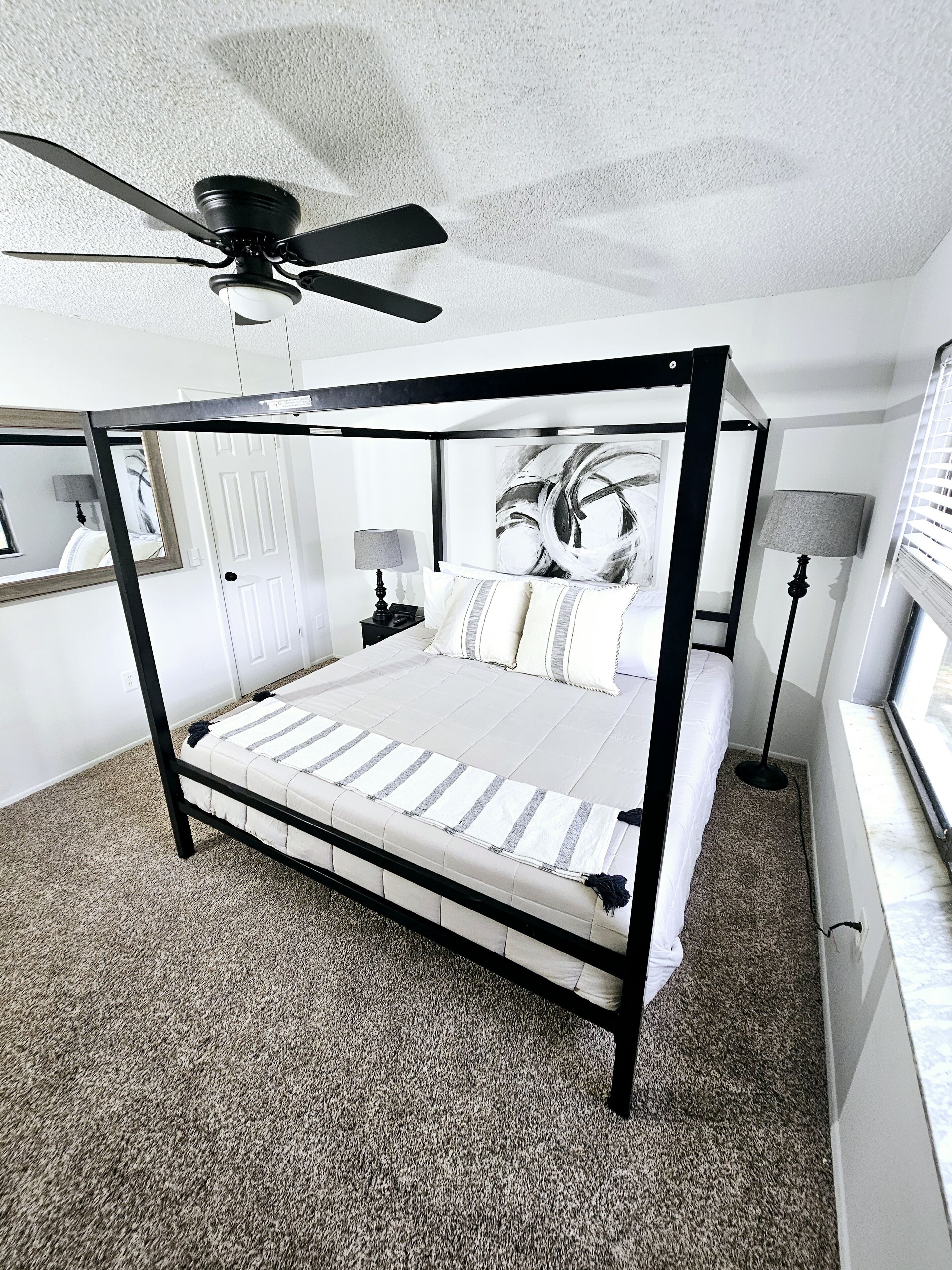 Secluded Grotto with pool and hot tub! — Only 20 minutes from the beach! Pets ok
