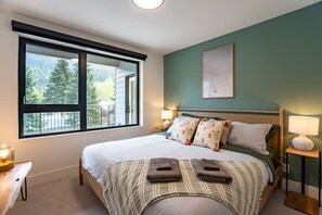 4 bedrooms, WiFi, bed sheets