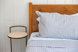 3 bedrooms, iron/ironing board, travel cot, WiFi