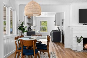 Dining - Three Pines Hideaway (Glen Arbor)