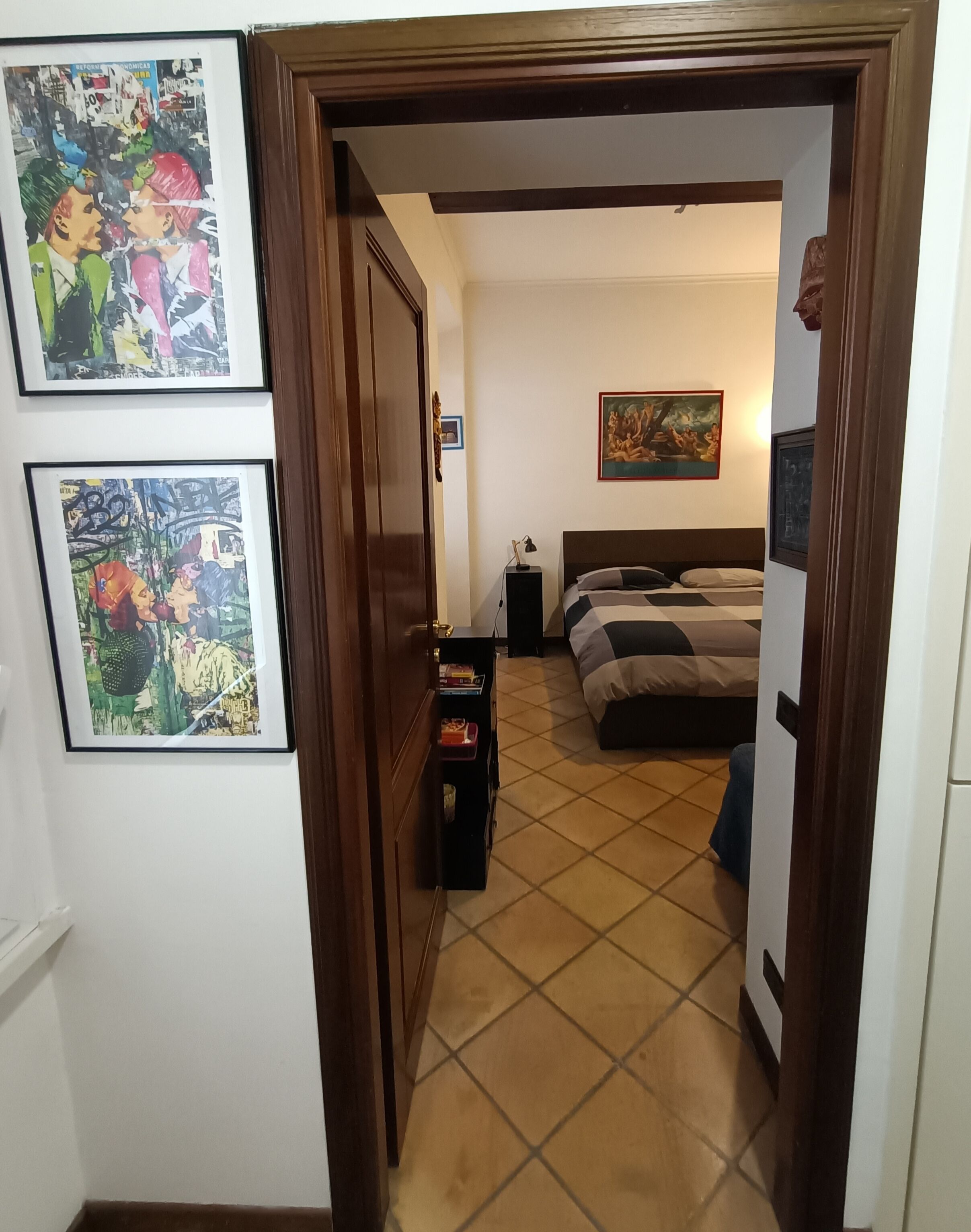 1 habitación, escritorio, tabla de planchar con plancha y wifi gratis 