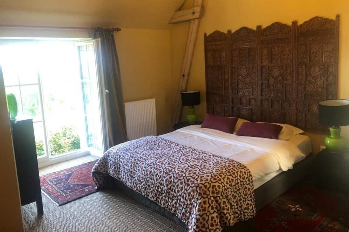 Exclusive-Zimmer | 1 Schlafzimmer, individuell dekoriert, individuell eingerichtet