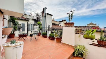 Terrace Studio | City view