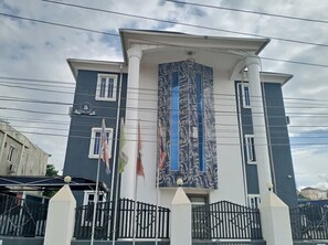 Front of property - SANTRICK Hotel (Lagos)