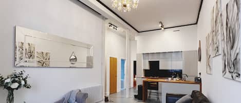 Apartment, 2 Queen Beds | Living area