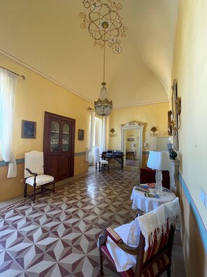 Lobby - B&B A PALAZZO (Gagliano del Capo)