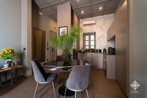 Appartement Deluxe | Salle à manger