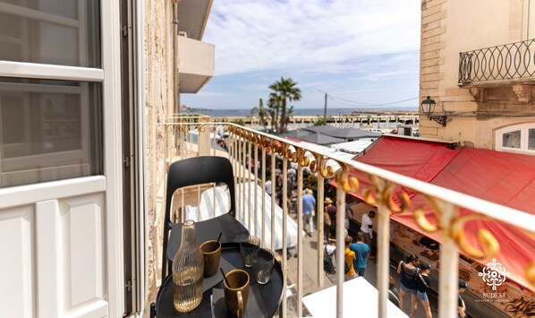 Appartement Deluxe | Vue depuis le balcon