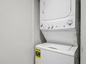 Departamento, 1 cama Queen size | Lavandería