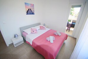 1 Schlafzimmer, Reisekinderbett, kostenloses WLAN, Bettwäsche