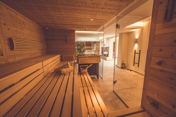 Sauna, steam room, body treatments