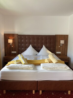 Quarto standard | 1 quarto, cofres nos quartos, escrivaninha, Wi-Fi de cortesia