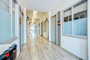 Lobby - Super OYO Capital O 3905 Graha 100 Guest House Syariah (Surabaya)