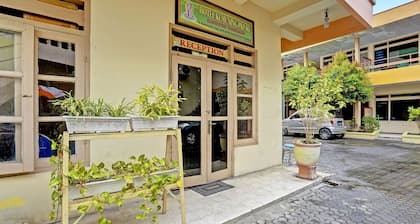 OYO 2708 Hotel Kemuning Syariah