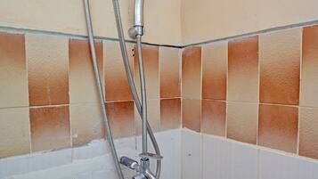 Chambre simple Standard | Salle de bain | Douche