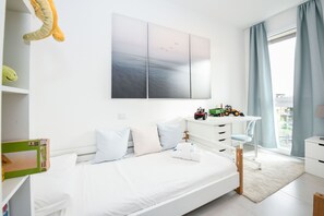 2 bedrooms, iron/ironing board