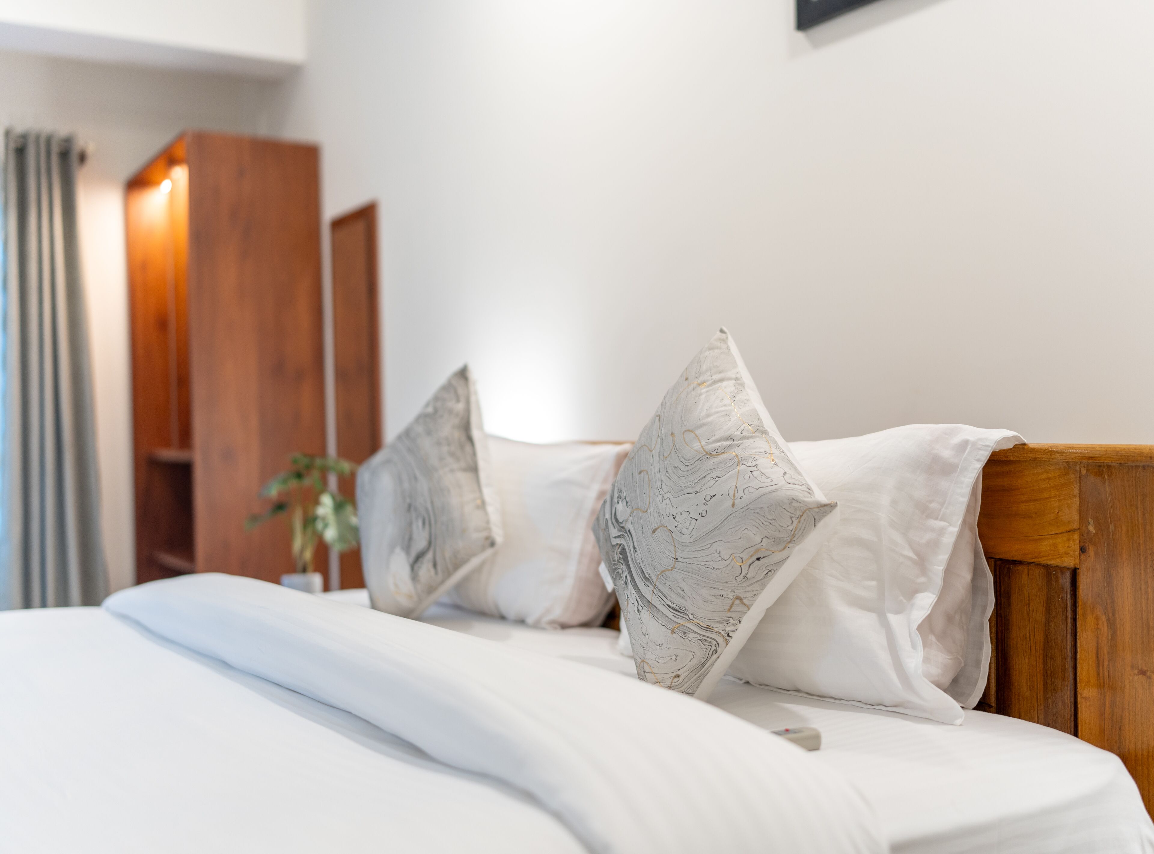 Suíte superior | 1 quarto, roupas de cama premium, edredons de pluma