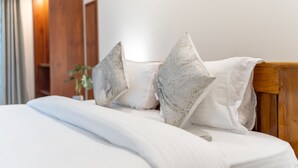 Superior Suite | 1 bedroom, premium bedding, down comforters, desk - The Silver Chimes Suites (Bengaluru)