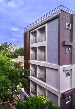 ด้านหน้าที่พัก