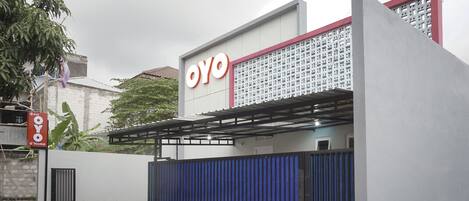 施設の正面
