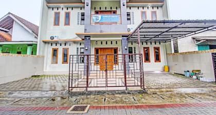 OYO 92071 Yusman Homestay Syariah